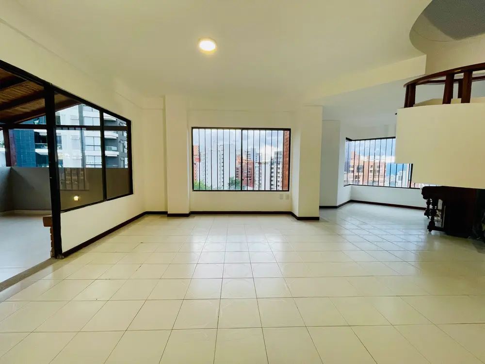 Apartamento en venta Santander Bucaramanga Cabecera Del Llano 199 m2 Habitaciones 5 Baños 4 Garajes 2 Precio $560000000