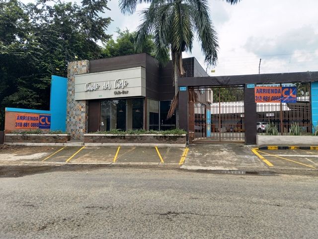 Local en arriendo Valle Del Cauca Cali Olímpico 100 m2 Habitaciones 0 Baños 4 Garajes 6 Precio $12500000