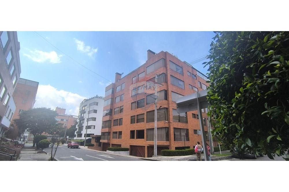 Apartamento en venta Cundinamarca Bogotá Santa Barbara Central 141 m2 Habitaciones 3 Baños 4 Garajes 2 Precio $600000000