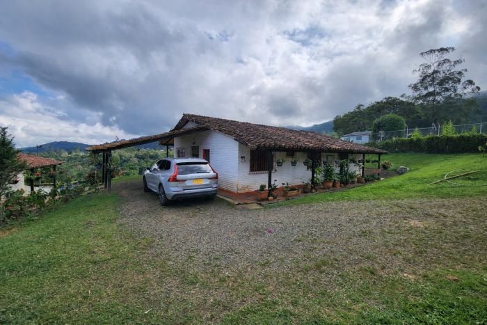 Finca en venta Valle Del Cauca Cali Cali 0 m2 Habitaciones 4 Baños 3 Garajes 6 Precio $850000000