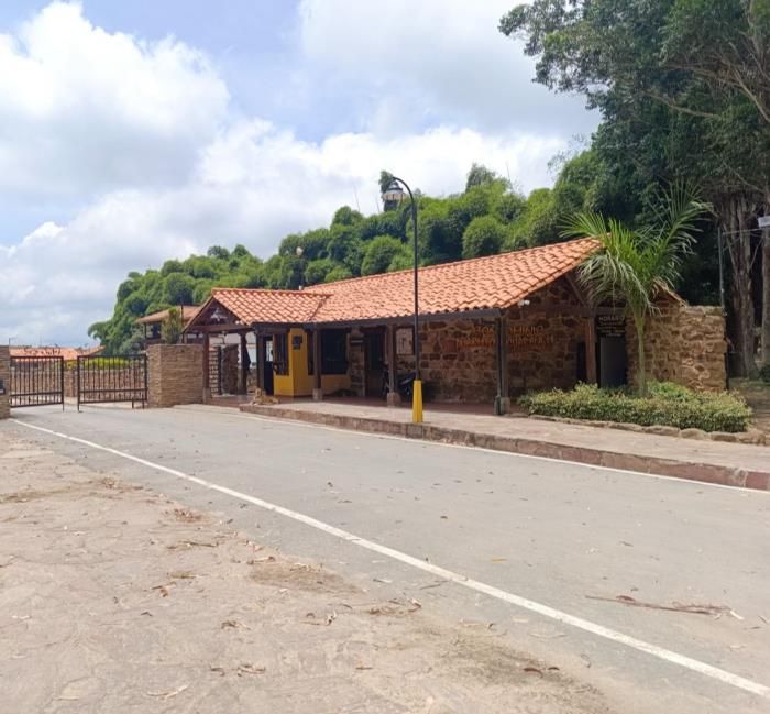 Casa en venta Santander Los Santos Los Santos 439 m2 Habitaciones 6 Baños 5 Garajes 6 Precio $1350000000