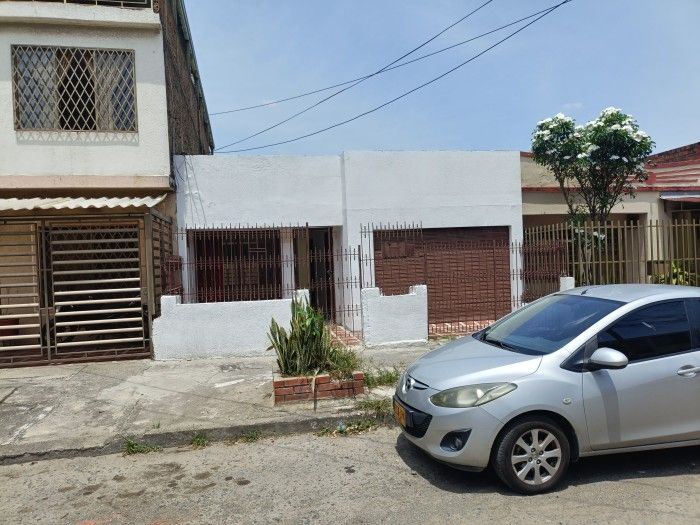 Casa en venta Valle Del Cauca Cali Cristóbal Colón 138 m2 Habitaciones 3 Baños 1 Garajes 1 Precio $450000000