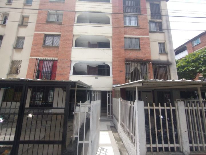 Apartamento en venta Valle Del Cauca Cali Br Los Alcazares 48 m2 Habitaciones 2 Baños 1 Garajes 0 Precio $165000000