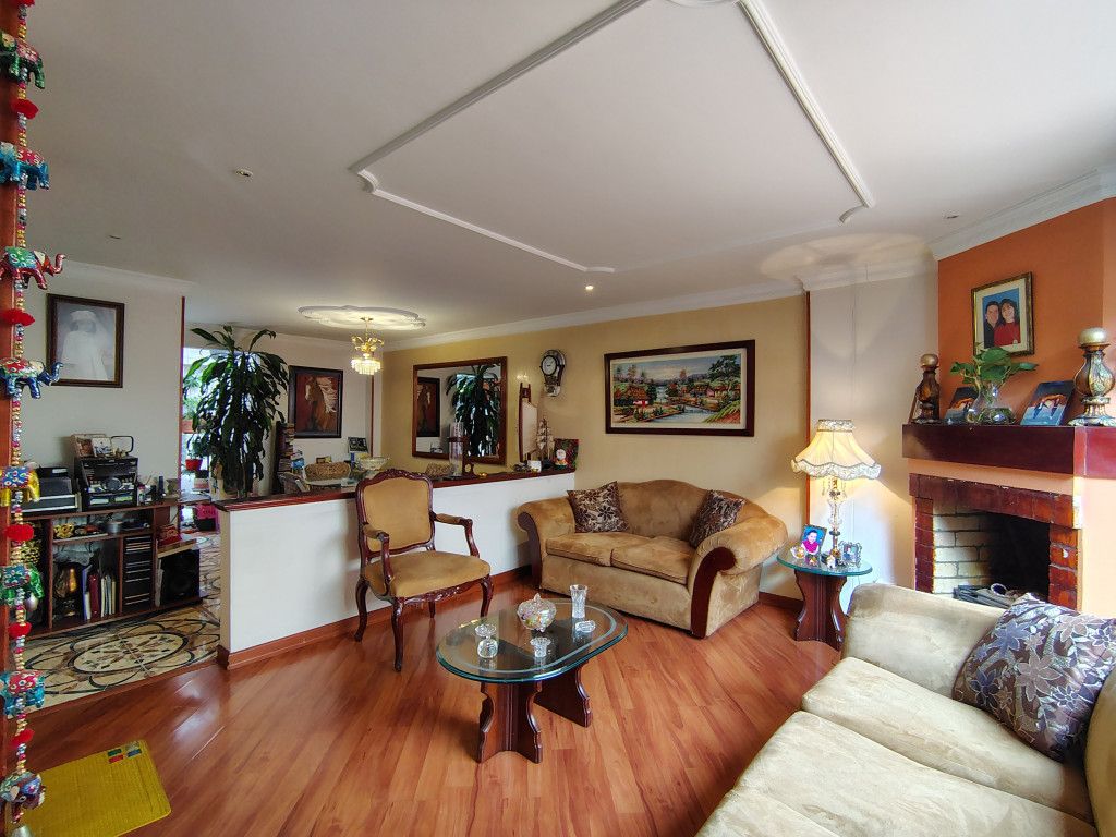 Casa en venta Cundinamarca Bogotá Caobos Salazar 106 m2 Habitaciones 3 Baños 3 Garajes 2 Precio $760000000