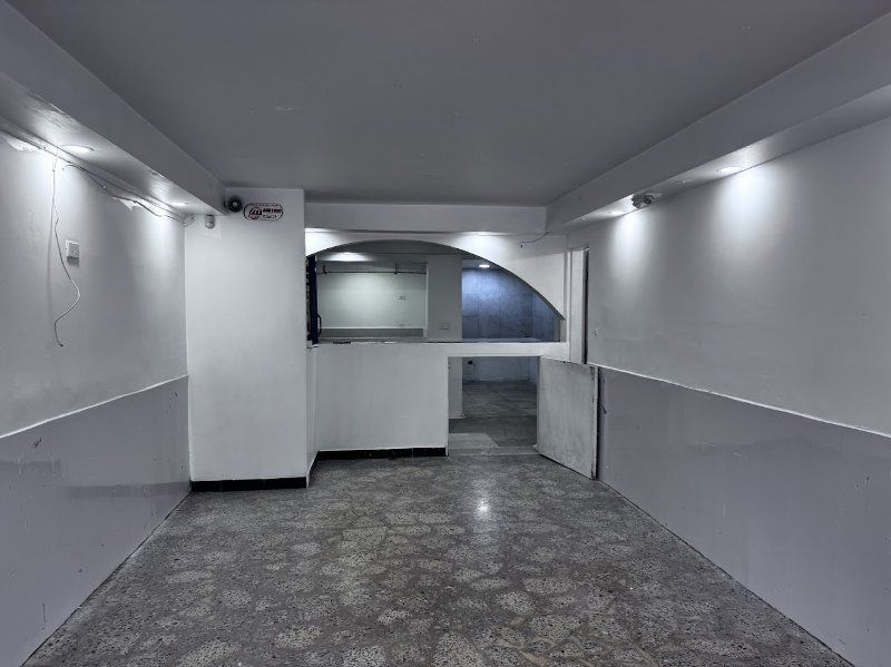 Local en arriendo Antioquia Medellín San Bernardo 90 m2 Habitaciones 0 Baños 1 Garajes 0 Precio $3200000