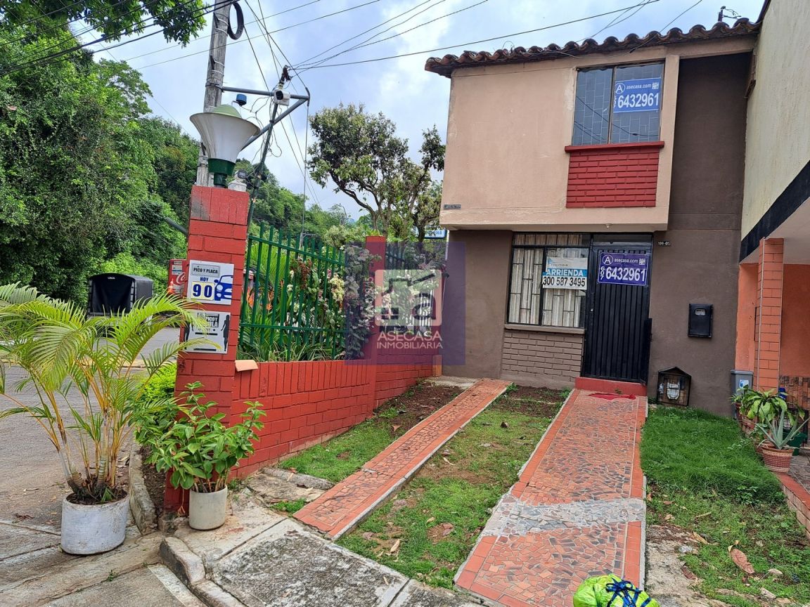 Casa en arriendo Santander Floridablanca Br La Ronda Iii 120 m2 Habitaciones 3 Baños 2 Garajes 1 Precio $2115000