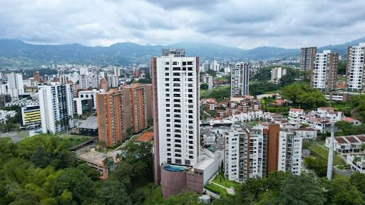 Apartamento en venta Risaralda Pereira La Julita 250 m2 Habitaciones 3 Baños 5 Garajes 3 Precio $2800000000