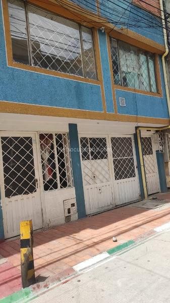 Casa en venta Cundinamarca Bogotá San Antonio Norte 234 m2 Habitaciones 13 Baños 5 Garajes 1 Precio $670000000
