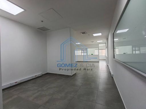 Oficina en arriendo Antioquia Medellín Los Balsos No2 100 m2 Habitaciones 0 Baños 1 Garajes 2 Precio $10000000