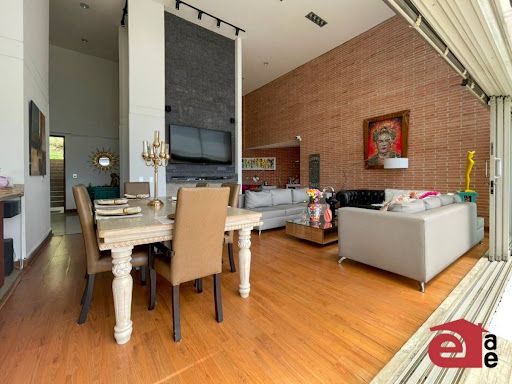 Casa en arriendo Antioquia Caldas Caldas 760 m2 Habitaciones 4 Baños 5 Garajes 6 Precio $16500000