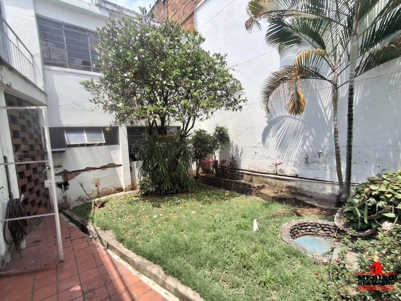Lote en venta Antioquia Medellín San Joaquin 273 m2 Habitaciones 0 Baños 4 Garajes 1 Precio $1890000000