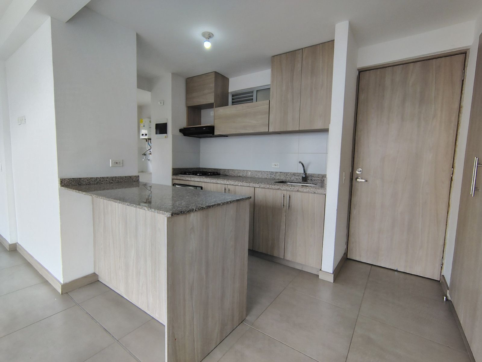 Apartamento en arriendo Antioquia Medellín Santa Rosa De Lima 77 m2 Habitaciones 3 Baños 2 Garajes 1 Precio $3750000