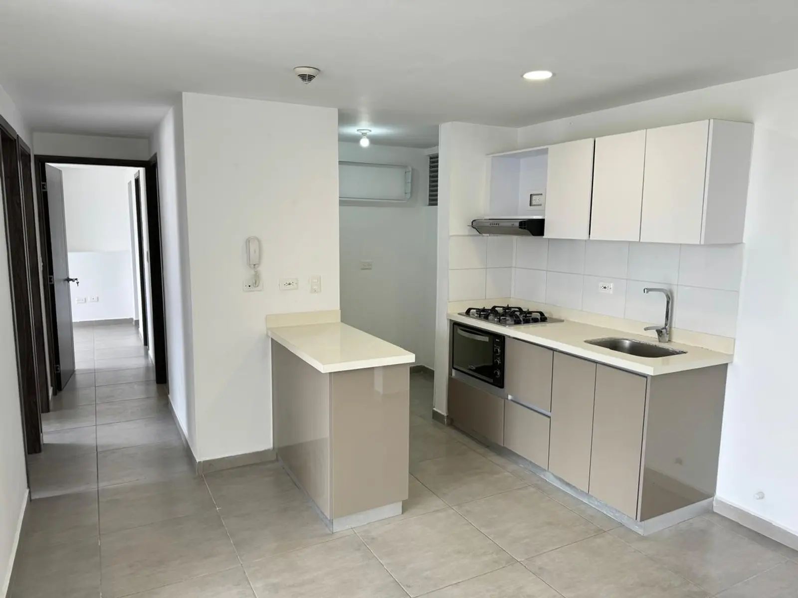 Apartamento en venta Quindío Armenia Granada 74 m2 Habitaciones 3 Baños 2 Garajes 1 Precio $241000000