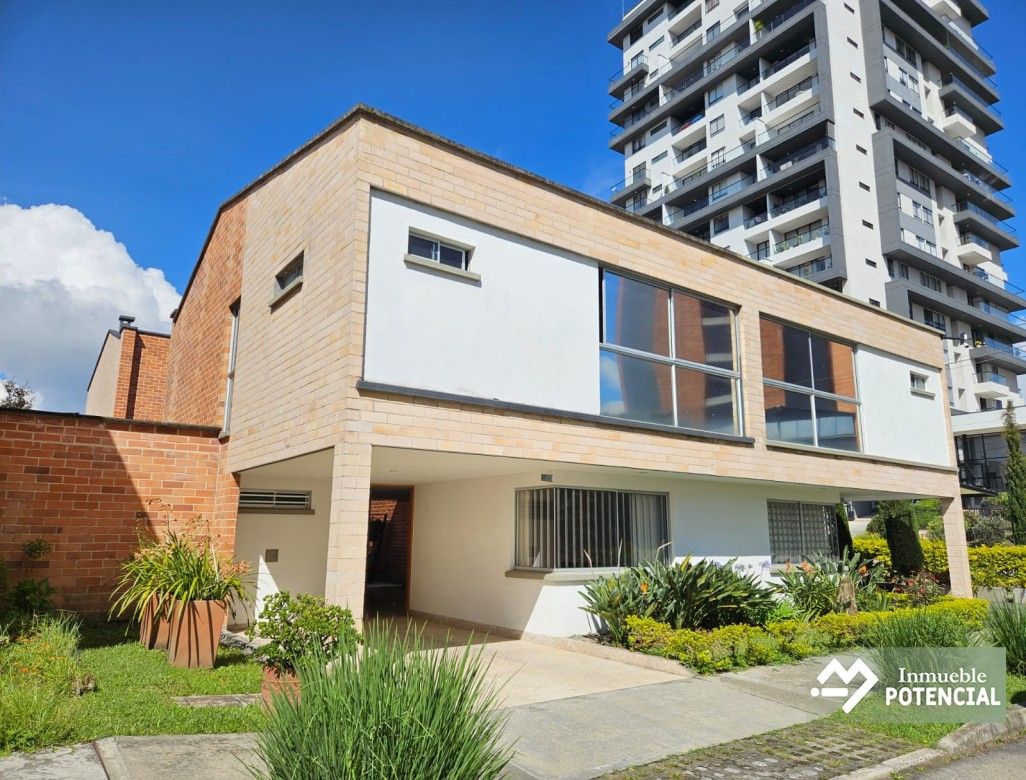 Casa en arriendo Antioquia Rionegro Ub Riogrande 250 m2 Habitaciones 3 Baños 4 Garajes 1 Precio $4500000