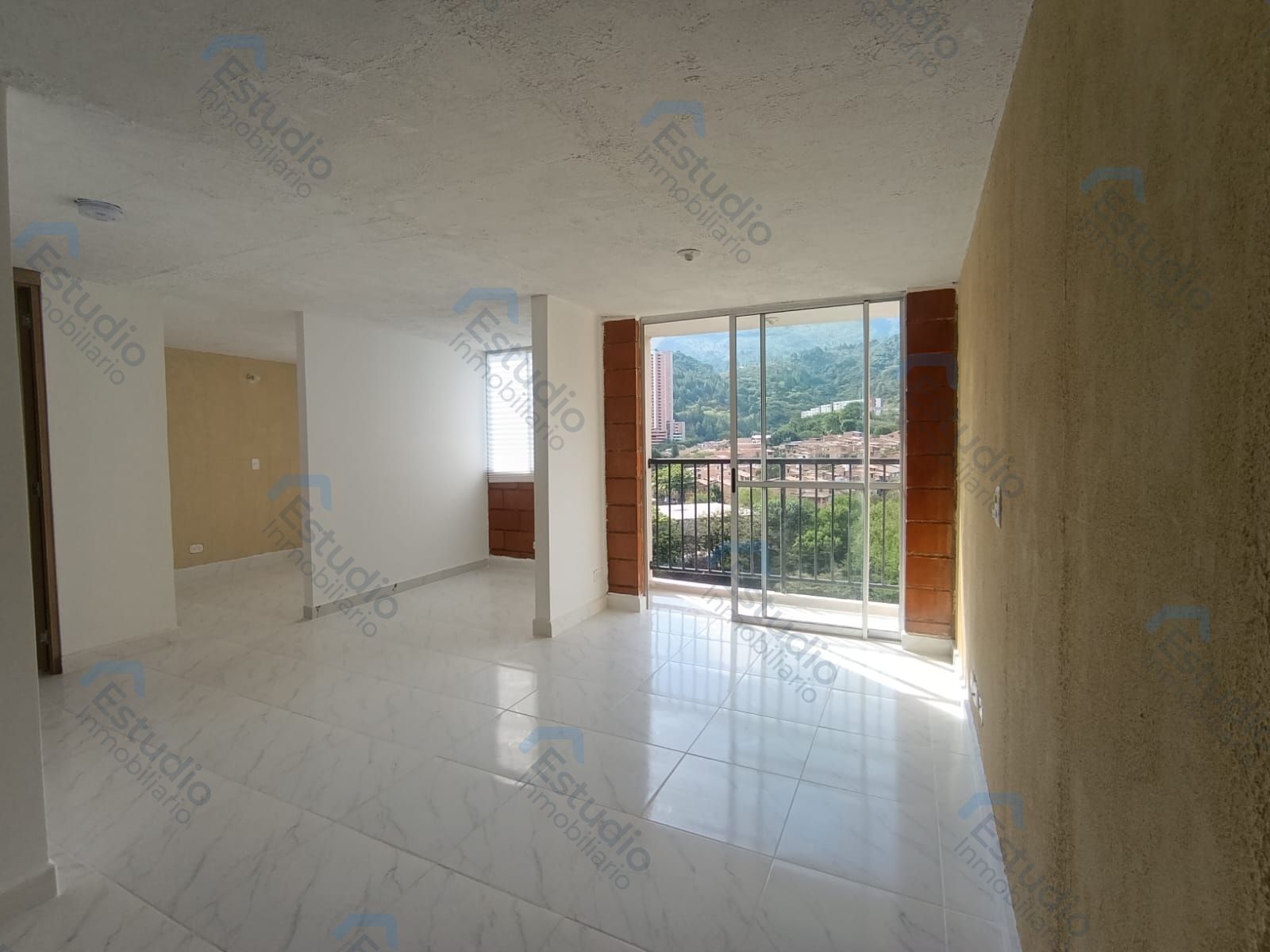 Apartamento en arriendo Antioquia Bello La Navarra 54 m2 Habitaciones 2 Baños 2 Garajes 0 Precio $1300000