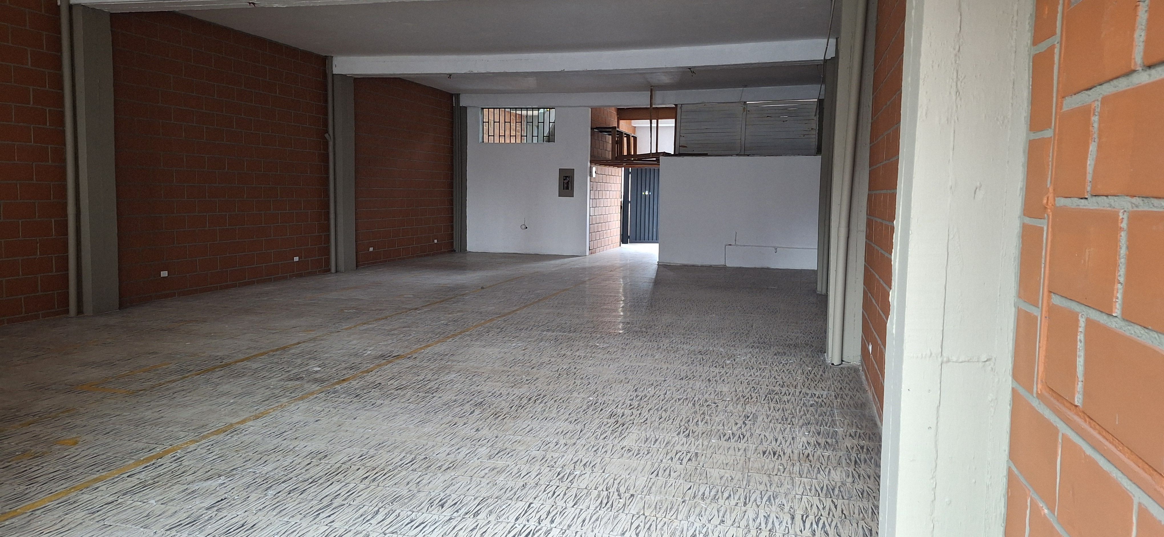 Bodega en arriendo Antioquia Sabaneta Virgen Del Carmen 220 m2 Habitaciones 0 Baños 2 Garajes 0 Precio $6300000