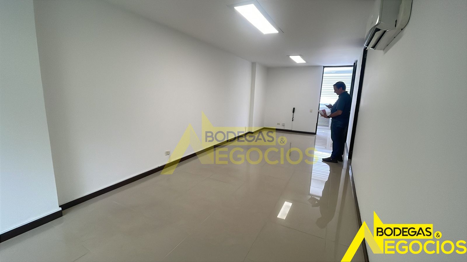 Oficina en arriendo Antioquia Medellín Calle Nueva 40 m2 Habitaciones 0 Baños 1 Garajes 1 Precio $4000000