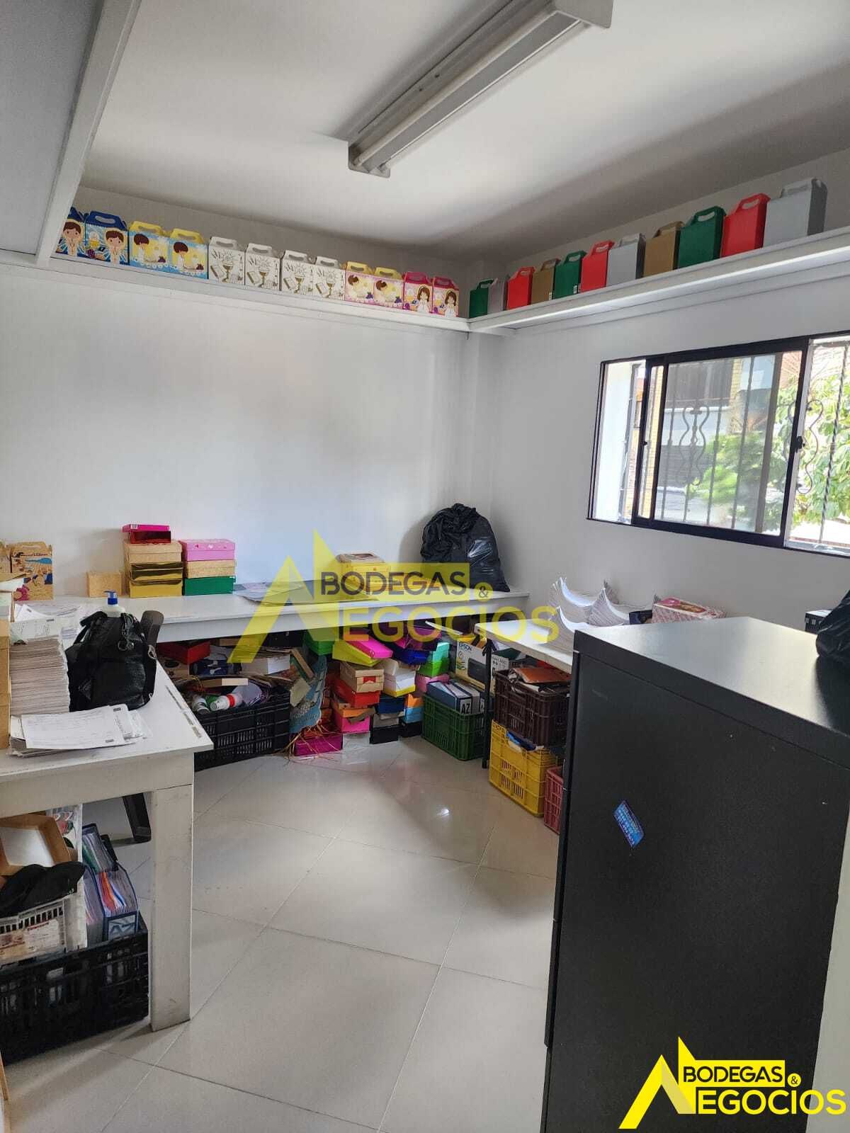 Casa en arriendo Antioquia Medellín La America 750 m2 Habitaciones 6 Baños 2 Garajes 0 Precio $22000000