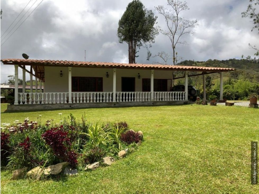 Casa en venta Antioquia El Santuario El Santuario 350 m2 Habitaciones 4 Baños 4 Garajes 3 Precio $950000000