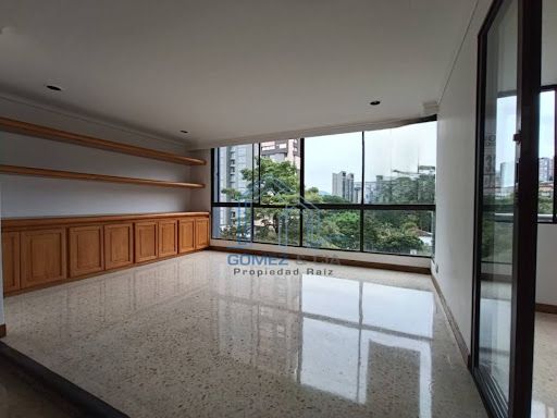 Apartamento en arriendo Antioquia Medellín Santa Maria De Los Angeles 150 m2 Habitaciones 3 Baños 3 Garajes 3 Precio $6000000