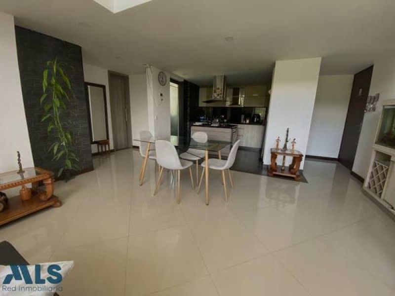 Apartamento en venta Antioquia Medellín La Pilarica 156 m2 Habitaciones 4 Baños 2 Garajes 2 Precio $900000000