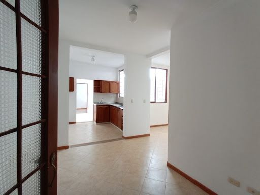 Apartamento en arriendo Valle Del Cauca Cali Champagnat 60 m2 Habitaciones 2 Baños 1 Garajes 1 Precio $960000