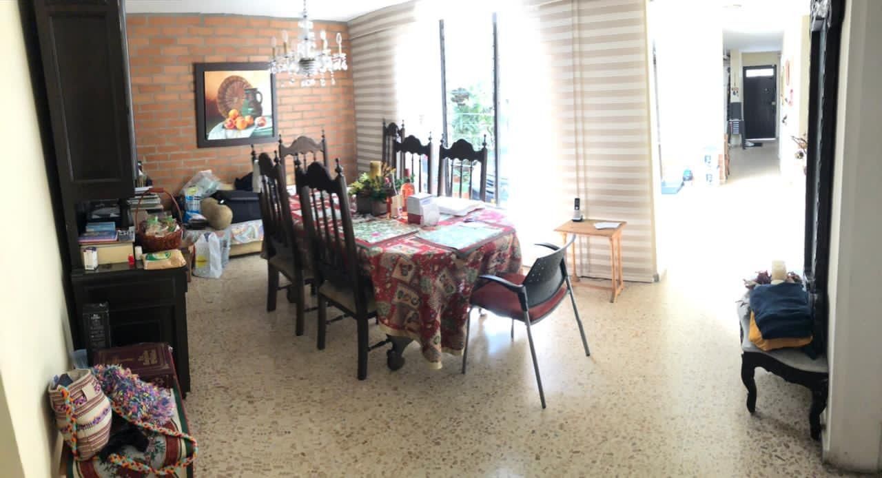 Casa en venta Antioquia Medellín Florida Nueva 408 m2 Habitaciones 6 Baños 4 Garajes 2 Precio $1500000