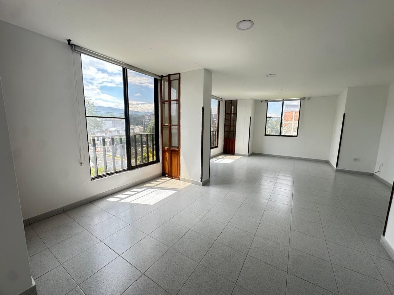 Apartamento en venta Valle Del Cauca Cali El Ingenio 82 m2 Habitaciones 3 Baños 2 Garajes 1 Precio $290000000