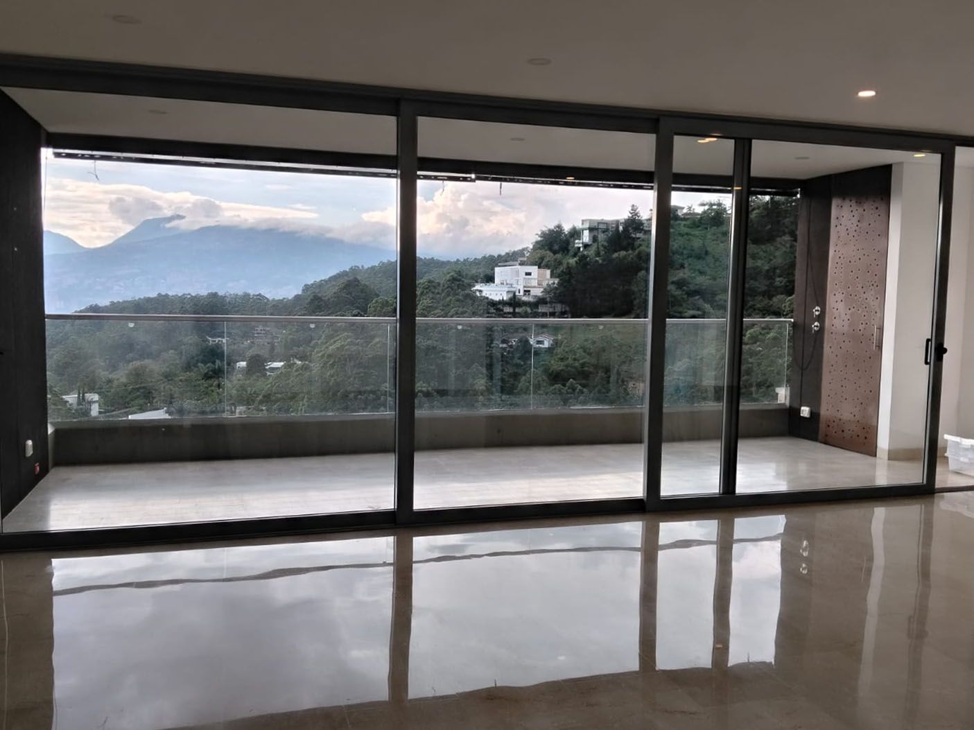 Apartamento en arriendo o venta Antioquia Medellín Altos Del Poblado 259 m2 Habitaciones 3 Baños 4 Garajes 3 Precio venta $2880000000 Precio arriendo $15300000