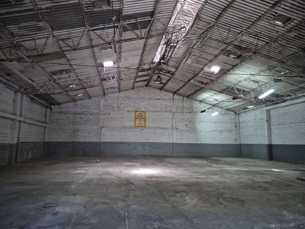 Bodega en arriendo Antioquia Medellín Cristo Rey 650 m2 Habitaciones 0 Baños 2 Garajes 0 Precio $28000000