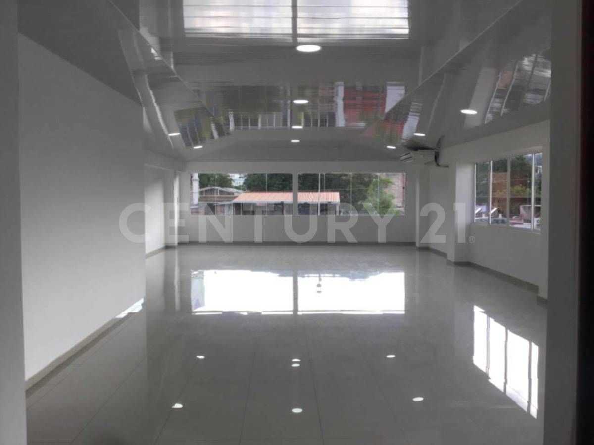 Local en arriendo Valle Del Cauca Cali Eucarístico 200 m2 Habitaciones 0 Baños 0 Garajes 0 Precio $6600000