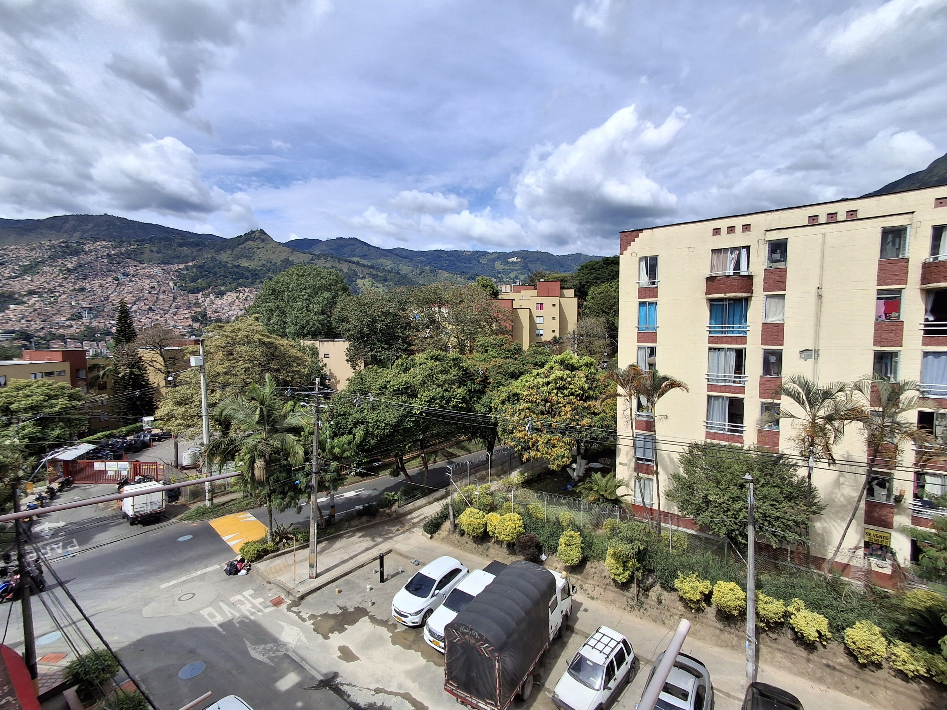 Apartamento en venta Antioquia Medellín La Milagrosa 198 m2 Habitaciones 3 Baños 2 Garajes 0 Precio $350000000