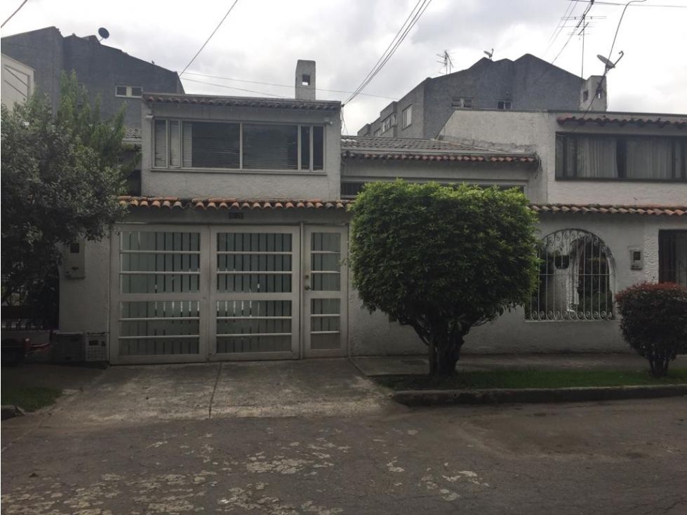 Casa en venta Cundinamarca Bogotá Polo Club 230 m2 Habitaciones 4 Baños 4 Garajes 1 Precio $1100000000