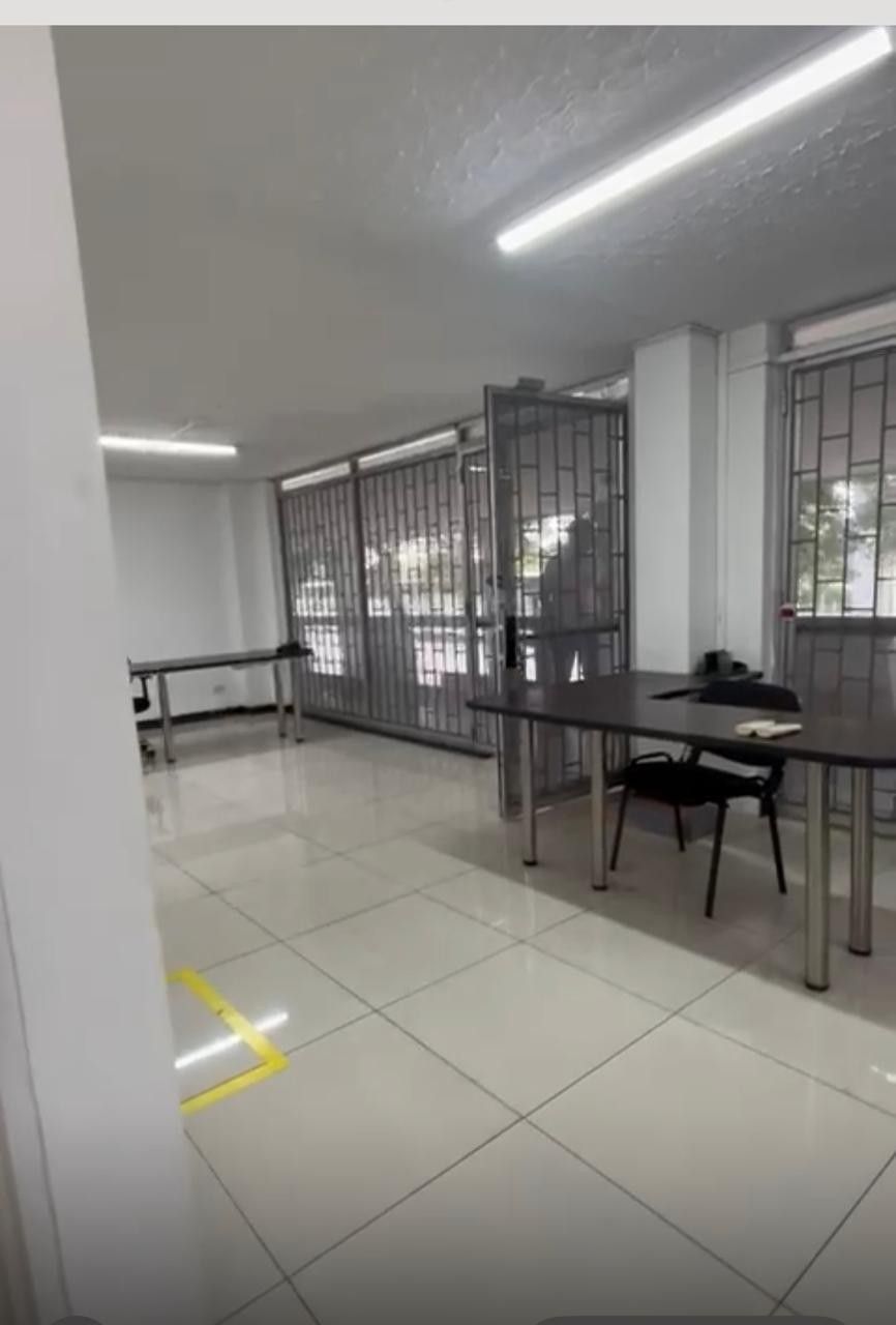 Local en venta Valle Del Cauca Cali El Lido 23 m2 Habitaciones 0 Baños 1 Garajes 0 Precio $95000000