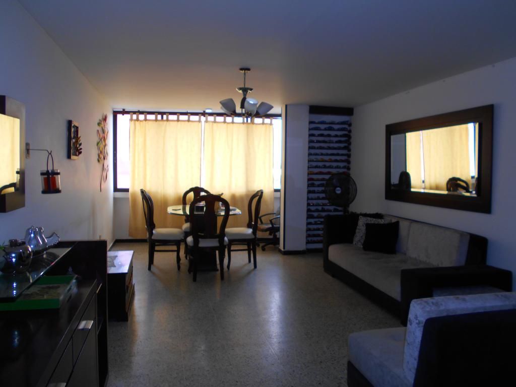 Apartamento en venta Valle Del Cauca Cali Industrial 87 m2 Habitaciones 3 Baños 2 Garajes 1 Precio $280000000