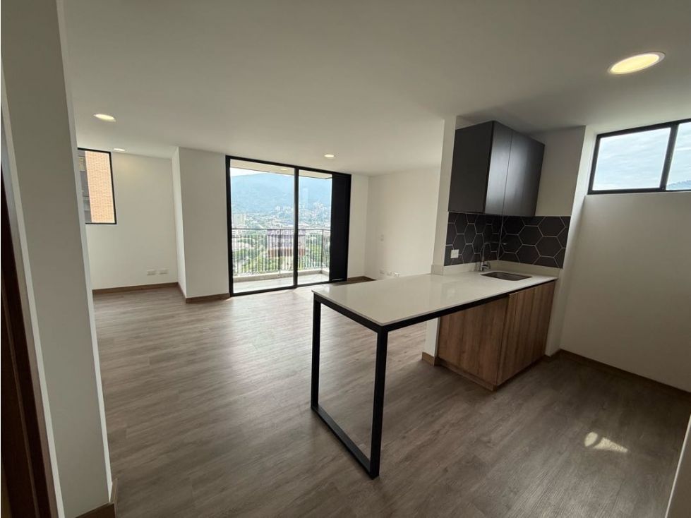 Apartamento en arriendo Antioquia Medellín Las Vegas 74 m2 Habitaciones 2 Baños 2 Garajes 1 Precio $3750000