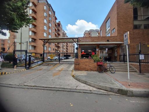 Apartamento en arriendo Cundinamarca Bogotá Mazurén 140 m2 Habitaciones 4 Baños 3 Garajes 2 Precio $4189000