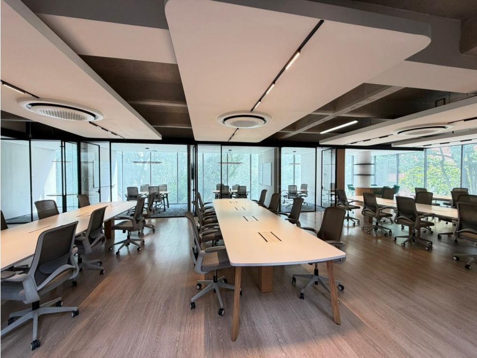 Oficina en arriendo Antioquia Medellín Suramericana 270 m2 Habitaciones 0 Baños 2 Garajes 2 Precio $30000000