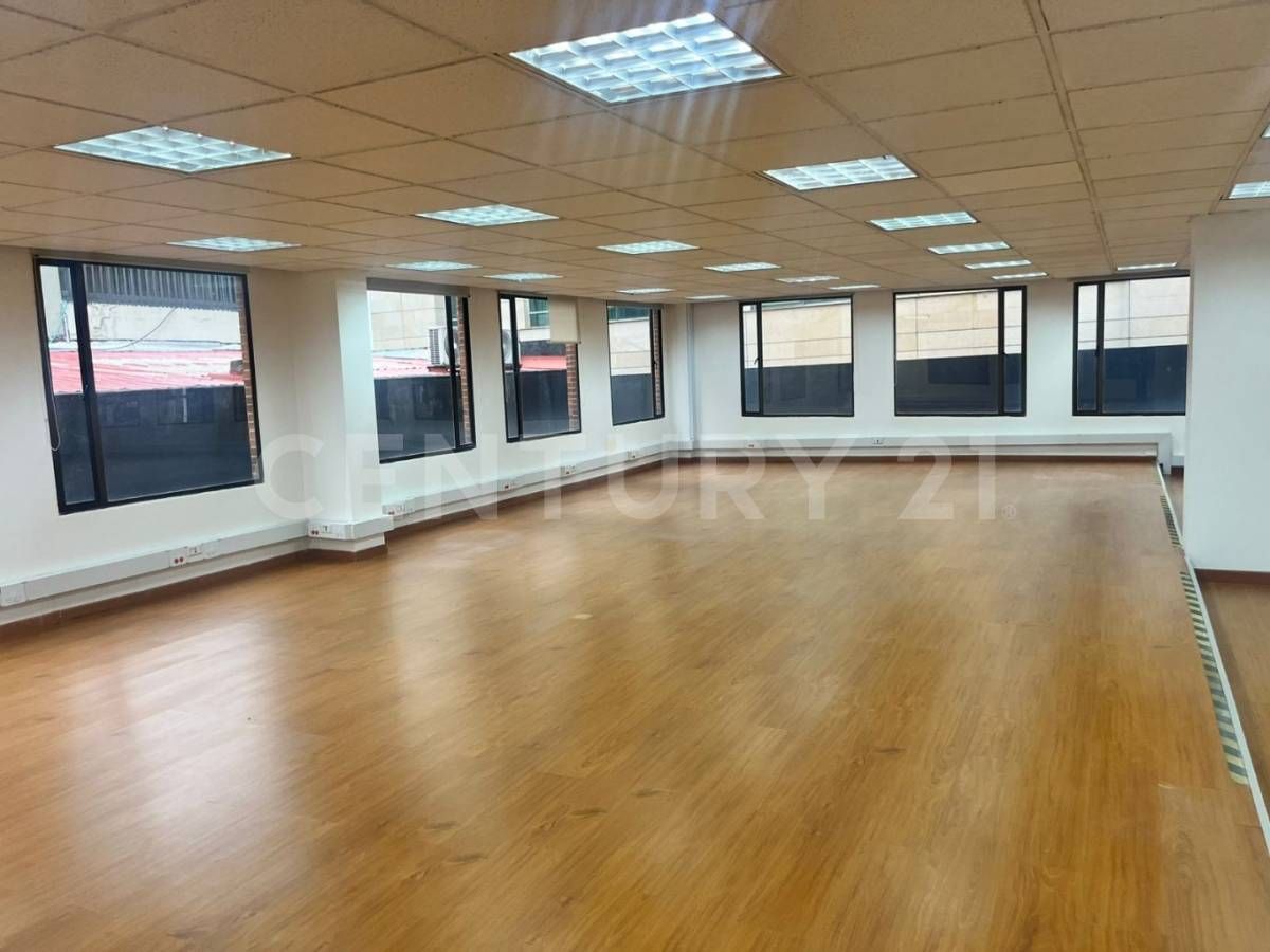 Oficina en arriendo Cundinamarca Bogotá Chicó Norte 445 m2 Habitaciones 0 Baños 2 Garajes 6 Precio $24000000