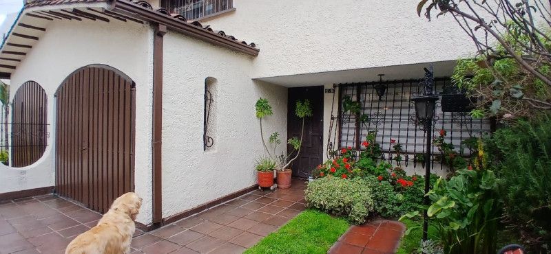 Casa en venta Cundinamarca Bogotá Cedritos 140 m2 Habitaciones 4 Baños 3 Garajes 2 Precio $895000000