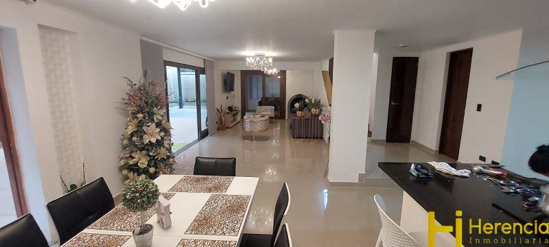 Casa en venta Antioquia Medellín Asomadera No2 400 m2 Habitaciones 4 Baños 5 Garajes 2 Precio $1600000000
