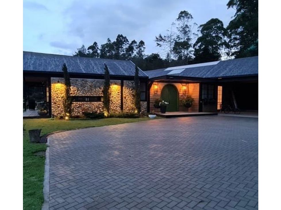 Casa en arriendo Antioquia El Retiro El Retiro 400 m2 Habitaciones 4 Baños 5 Garajes 3 Precio $15403000