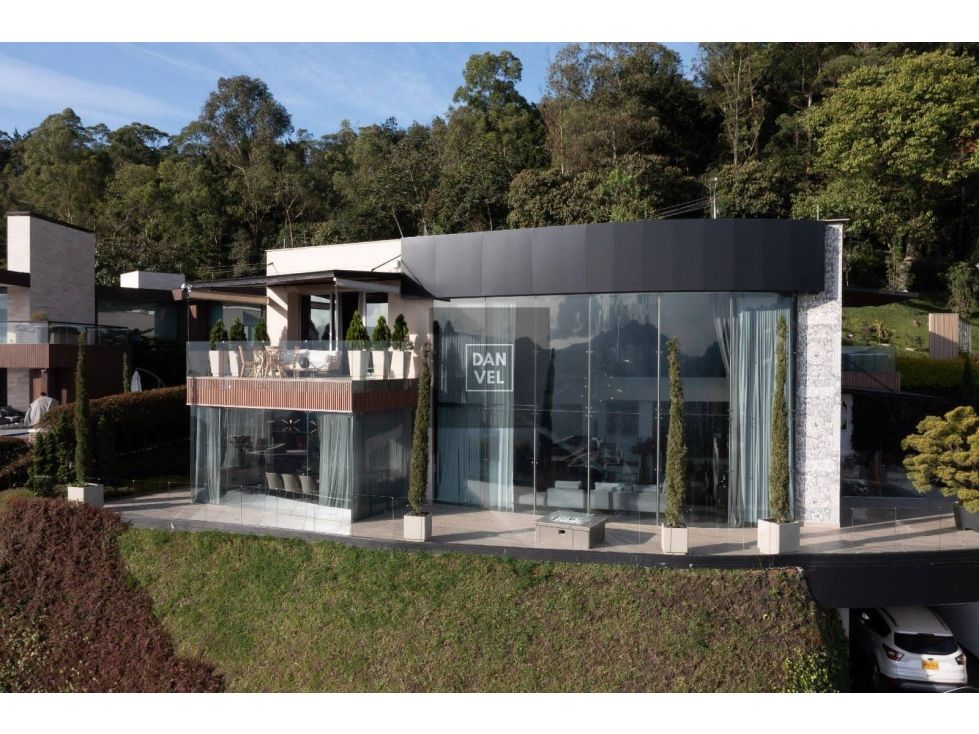 Casa en arriendo Antioquia Medellín Asomadera No1 700 m2 Habitaciones 6 Baños 7 Garajes 6 Precio $61000000