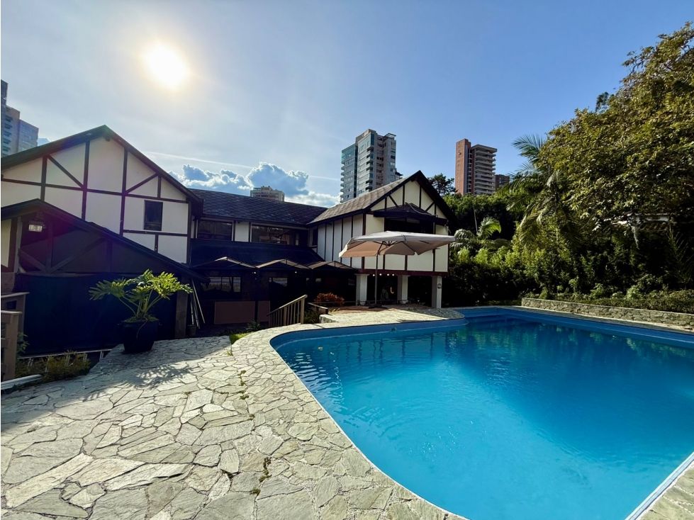 Casa en arriendo Antioquia Medellín Los Balsos No1 800 m2 Habitaciones 6 Baños 7 Garajes 5 Precio $50000000