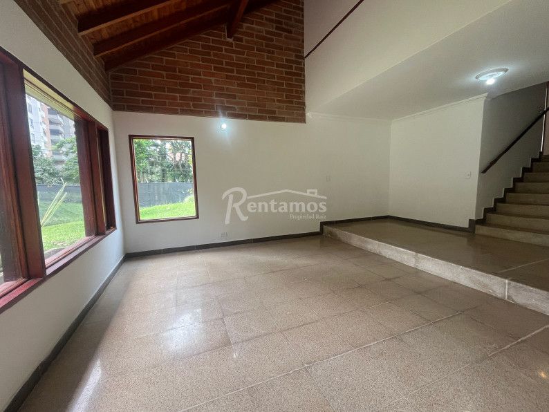 Casa en arriendo Antioquia Envigado Loma De Las Brujas 400 m2 Habitaciones 4 Baños 4 Garajes 8 Precio $13000000