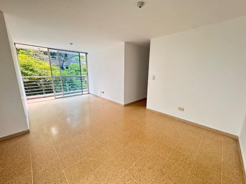 Apartamento en arriendo Antioquia Envigado Zona Centro 80 m2 Habitaciones 3 Baños 2 Garajes 1 Precio $2800000