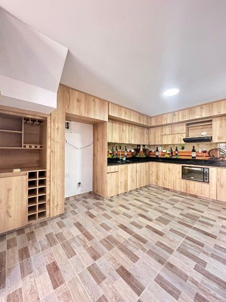 Casa en arriendo Antioquia Caldas Caldas 300 m2 Habitaciones 5 Baños 4 Garajes 3 Precio $4350000