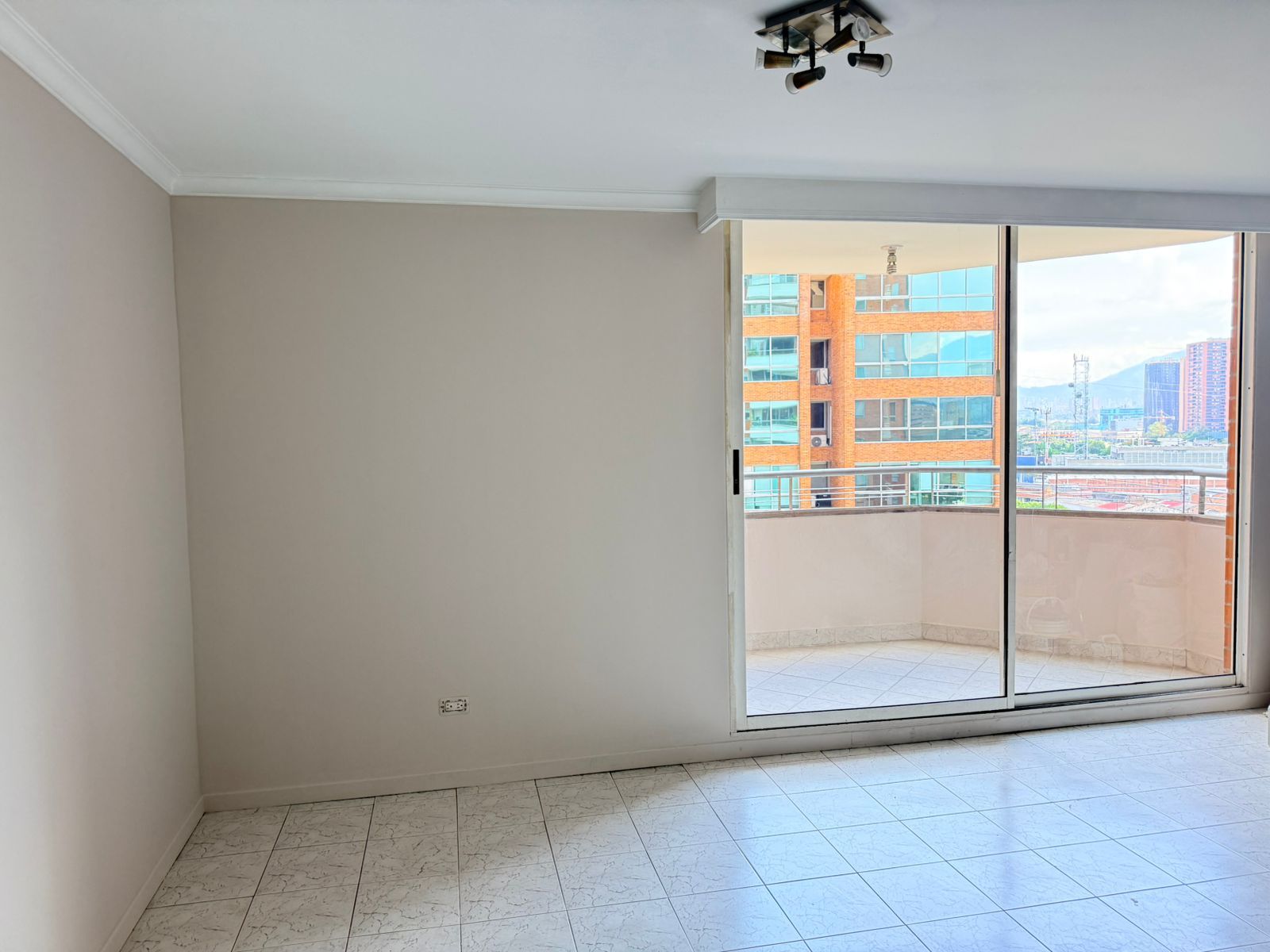 Apartamento en arriendo Antioquia Medellín San Diego 75 m2 Habitaciones 3 Baños 2 Garajes 1 Precio $3980000
