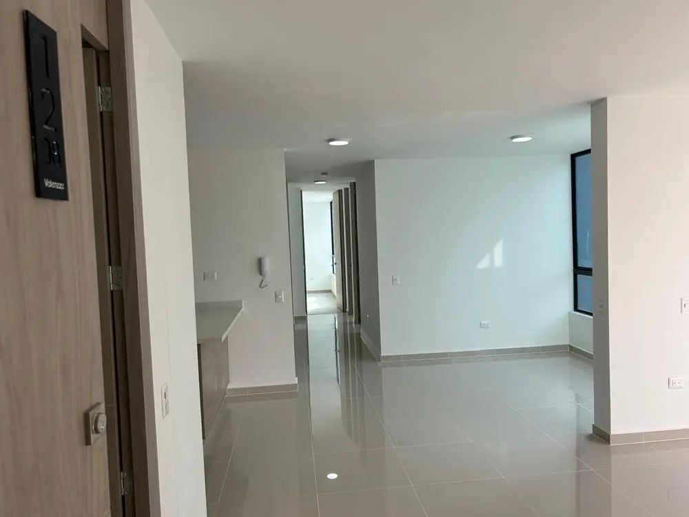 Apartamento en venta Santander Floridablanca La Ronda Iii 110 m2 Habitaciones 3 Baños 2 Garajes 2 Precio $413000000