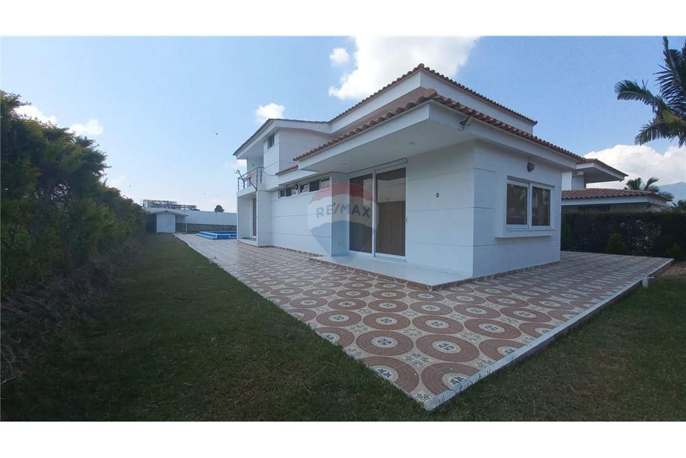 Casa en venta Cundinamarca Fusagasugá Cr Villa Milena 450 m2 Habitaciones 5 Baños 6 Garajes 5 Precio $1199000000
